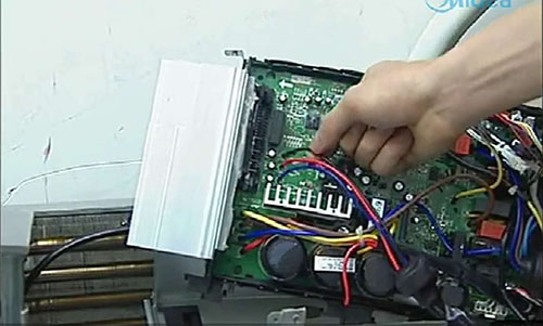 重庆县美的空调电话是多少